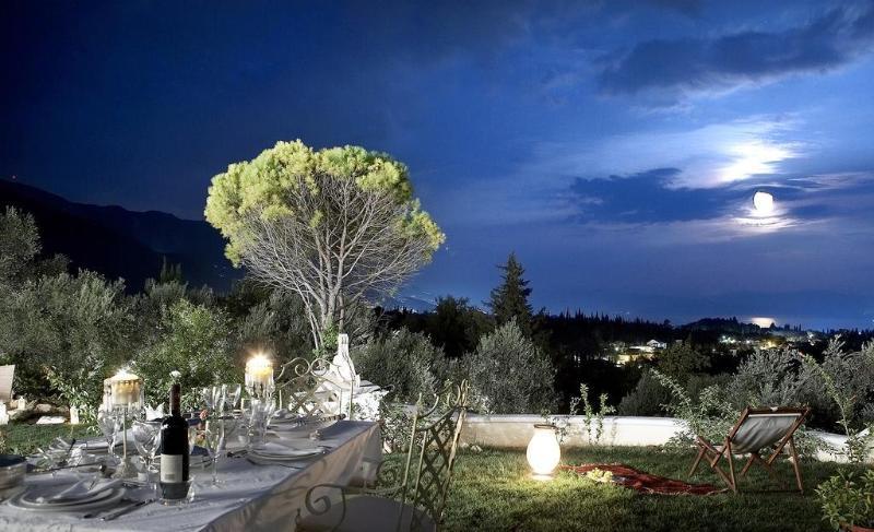 Castello Di Vista Hotel อิปโซส ภายนอก รูปภาพ