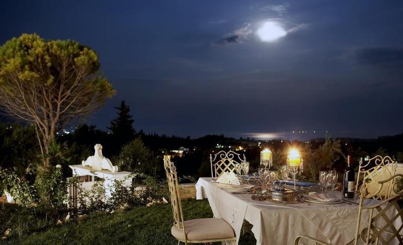 Castello Di Vista Hotel อิปโซส ภายนอก รูปภาพ