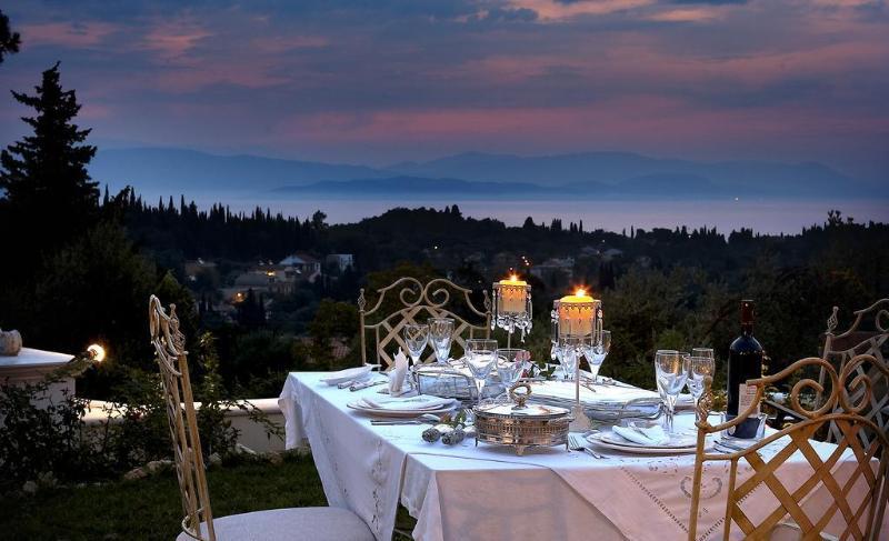 Castello Di Vista Hotel อิปโซส ภายนอก รูปภาพ